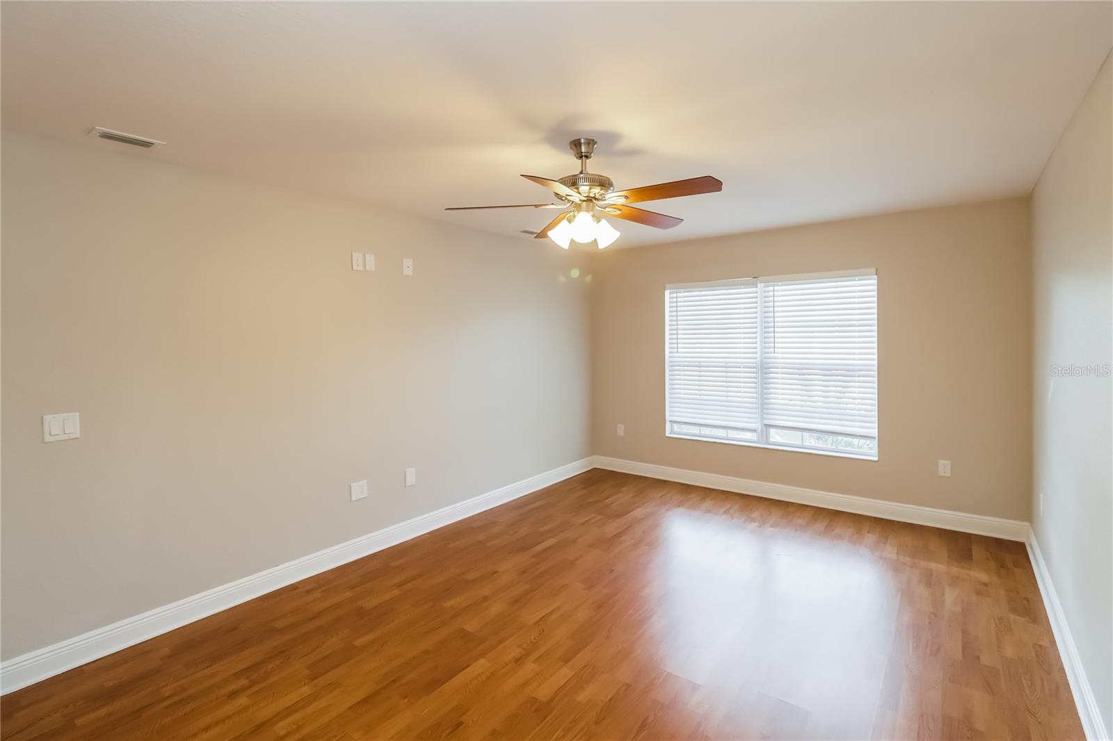 Image 8 of 15 For 2879 Blackwater Oaks Drive