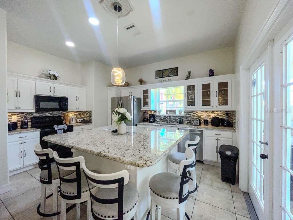 Image 3 of 18 For 241 Vista Loop