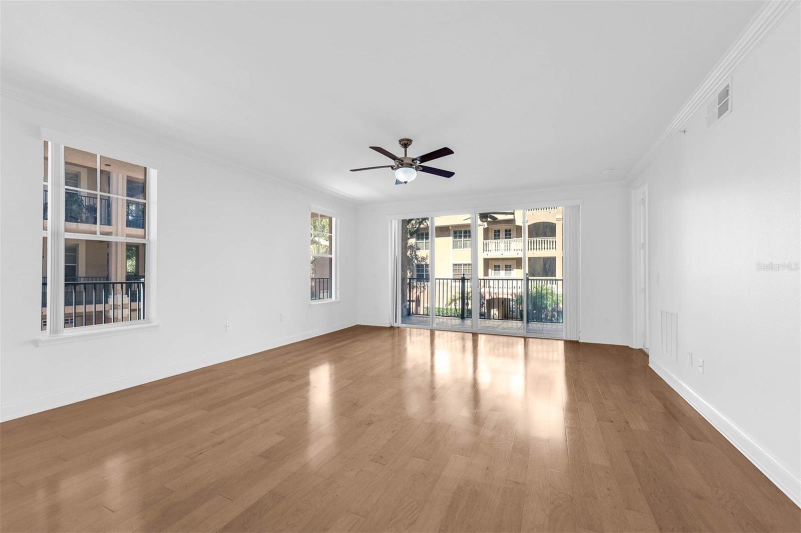 Image 14 of 63 For 918 Lotus Vista Drive 102