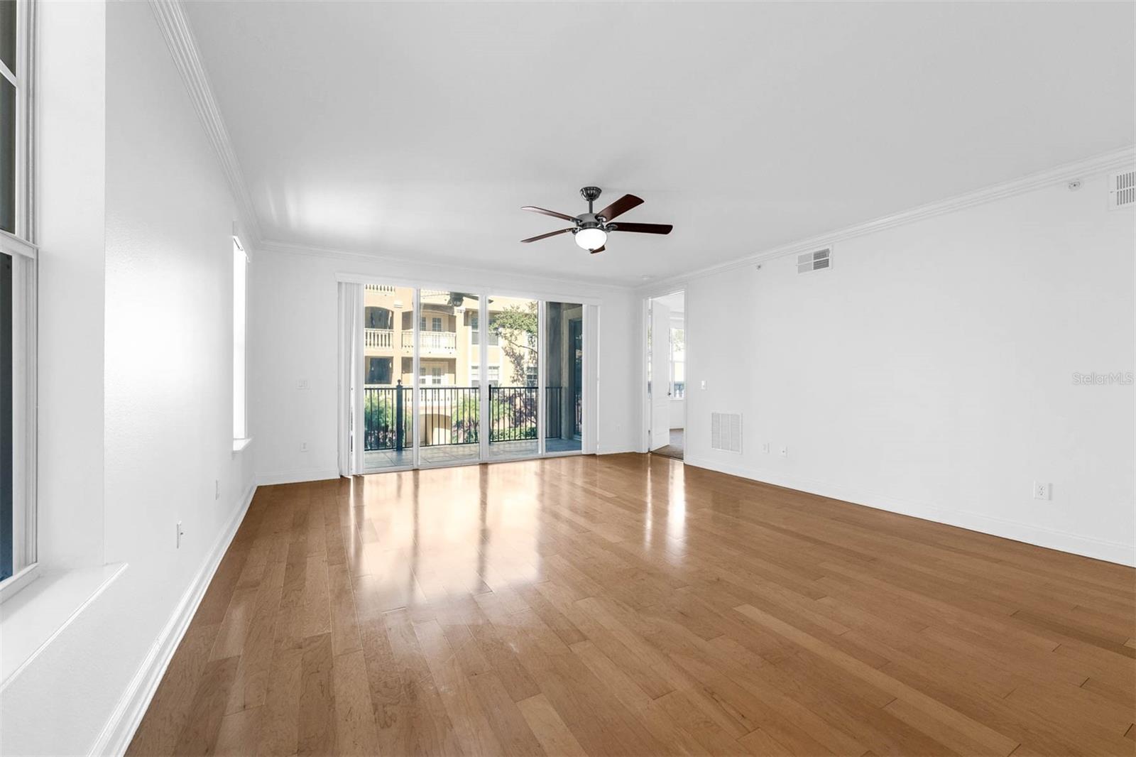 Image 15 of 63 For 918 Lotus Vista Drive 102