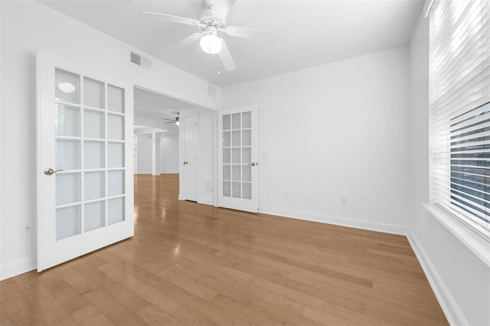 Image 23 of 63 For 918 Lotus Vista Drive 102