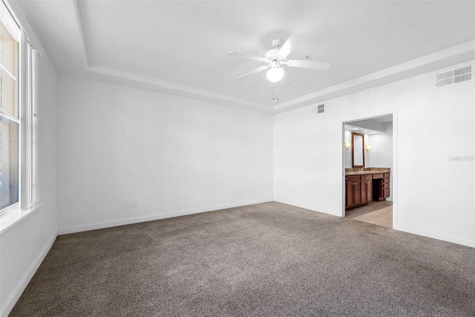 Image 28 of 63 For 918 Lotus Vista Drive 102