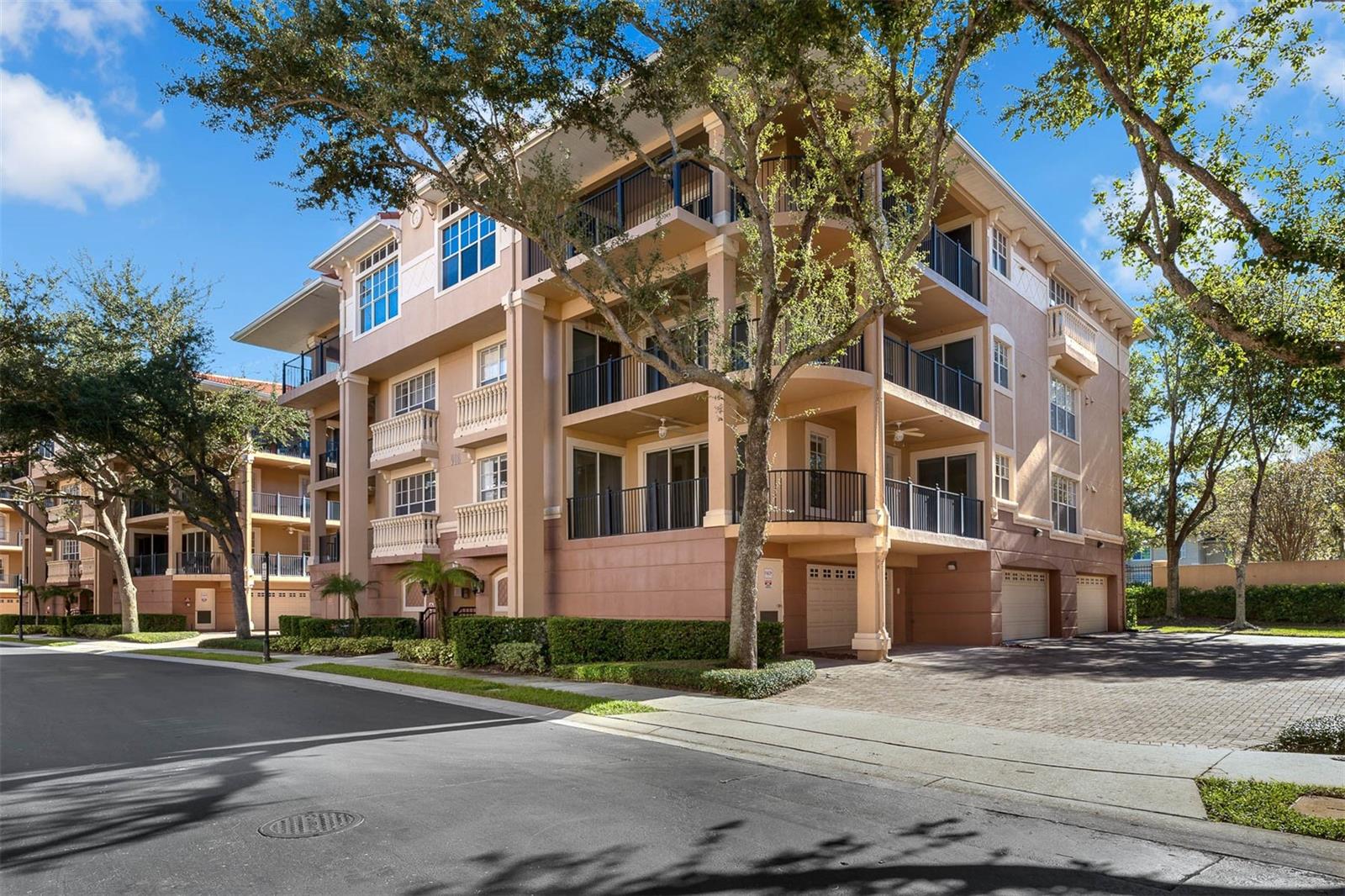 Image 31 of 63 For 918 Lotus Vista Drive 102