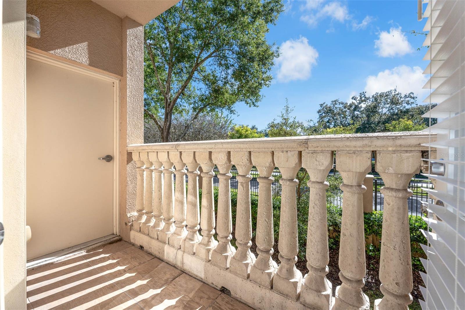 Image 41 of 63 For 918 Lotus Vista Drive 102