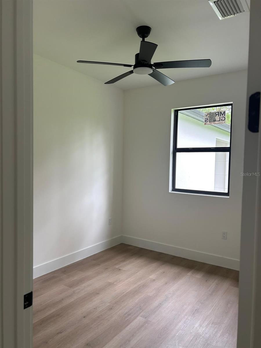 Image 18 of 23 For 1034 Alcalde St