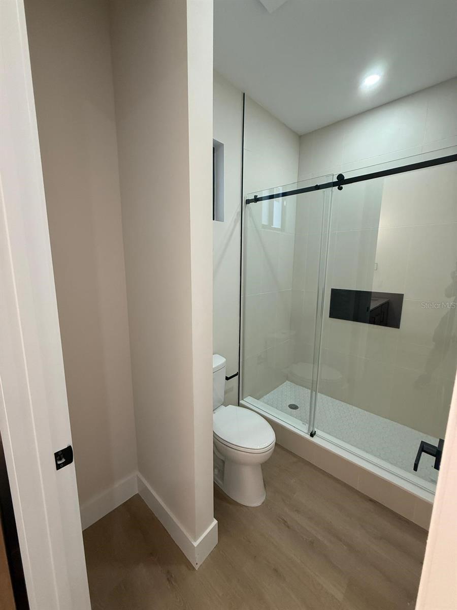 Image 20 of 23 For 1034 Alcalde St