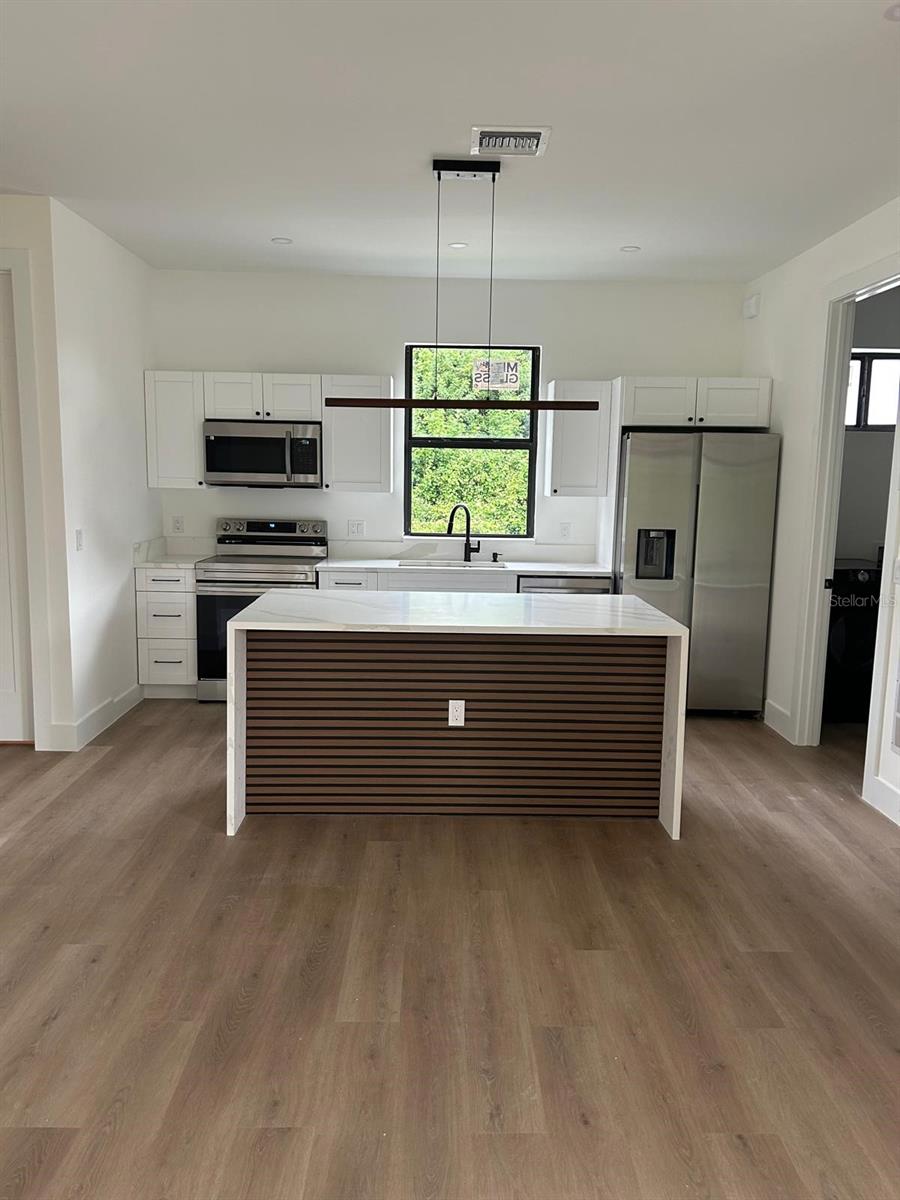 Image 8 of 23 For 1034 Alcalde St