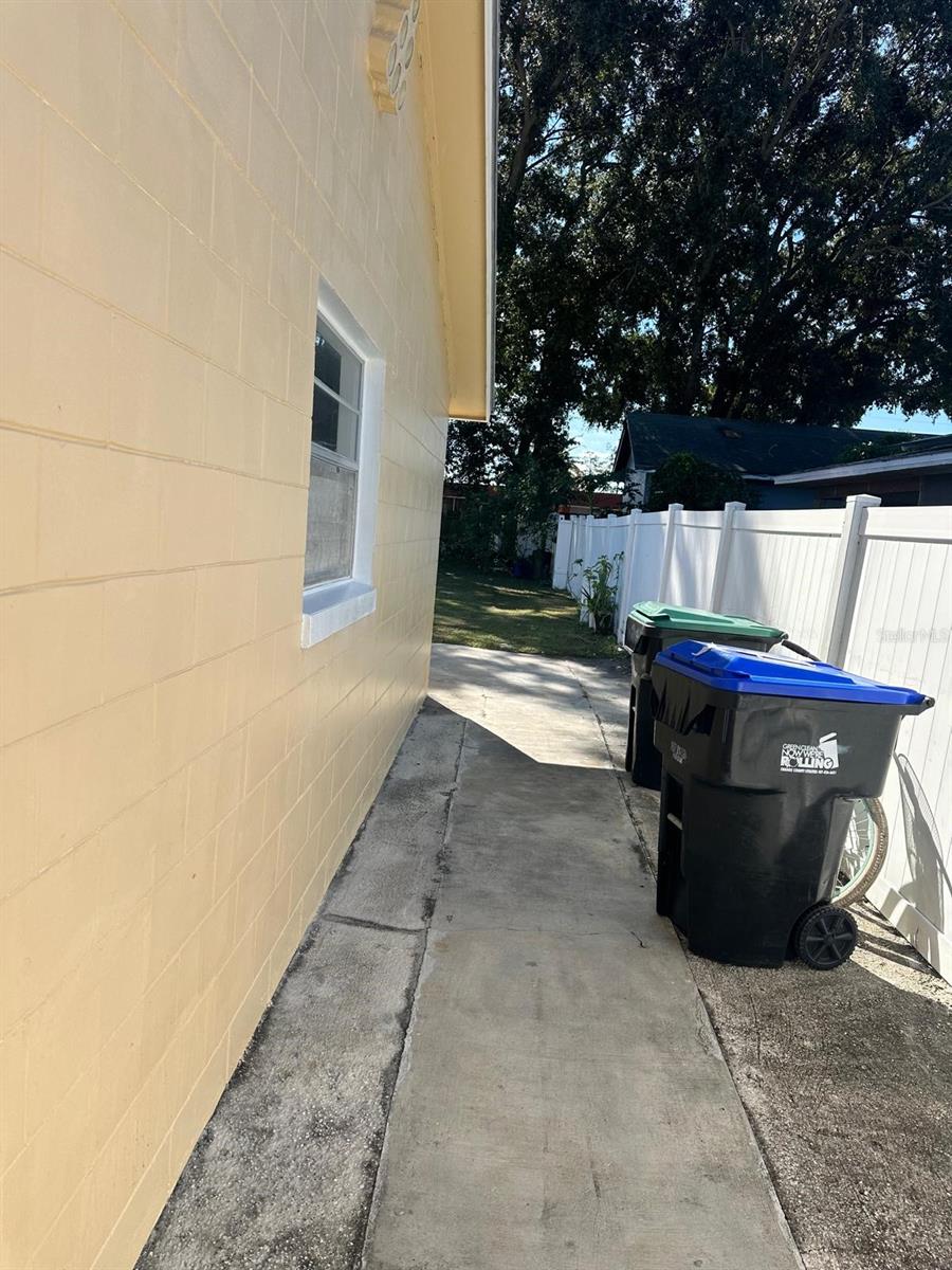 Image 3 of 13 For 2740 Fieldcrest Court