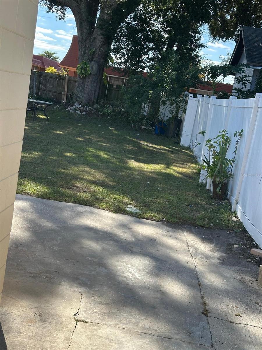 Image 5 of 13 For 2740 Fieldcrest Court