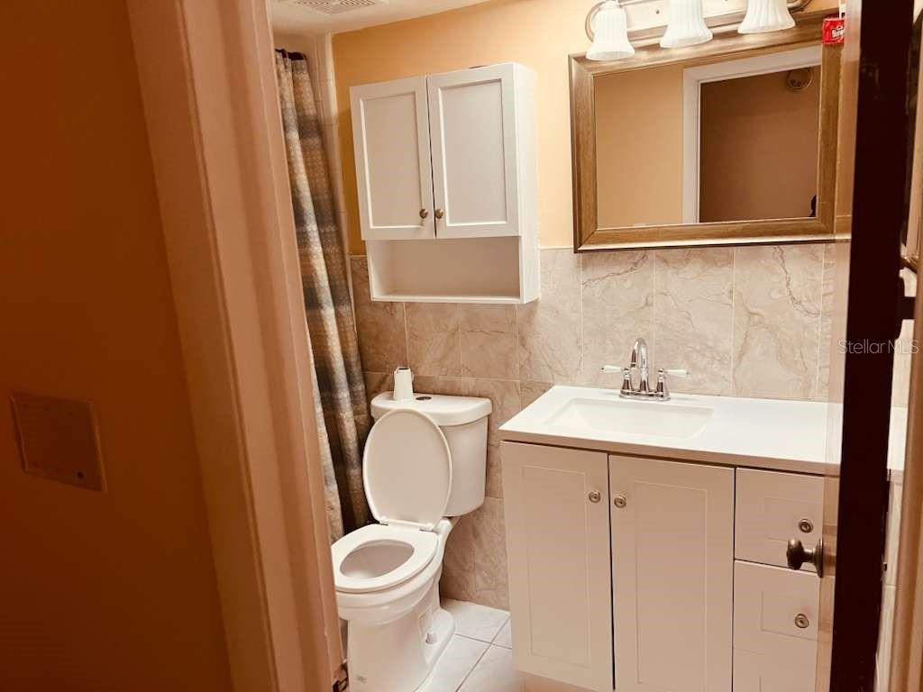 Image 8 of 13 For 2740 Fieldcrest Court