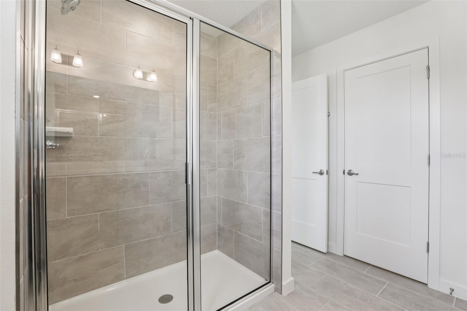 Image 21 of 40 For 2055 Iorio Street