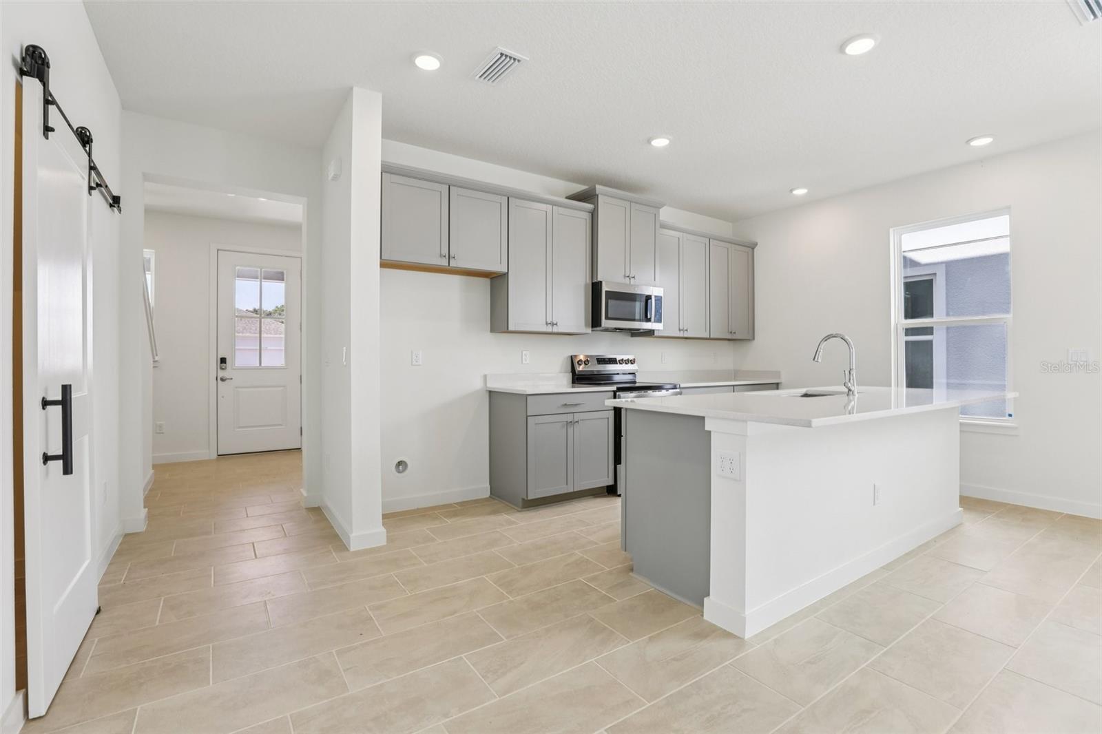 Image 6 of 40 For 2055 Iorio Street