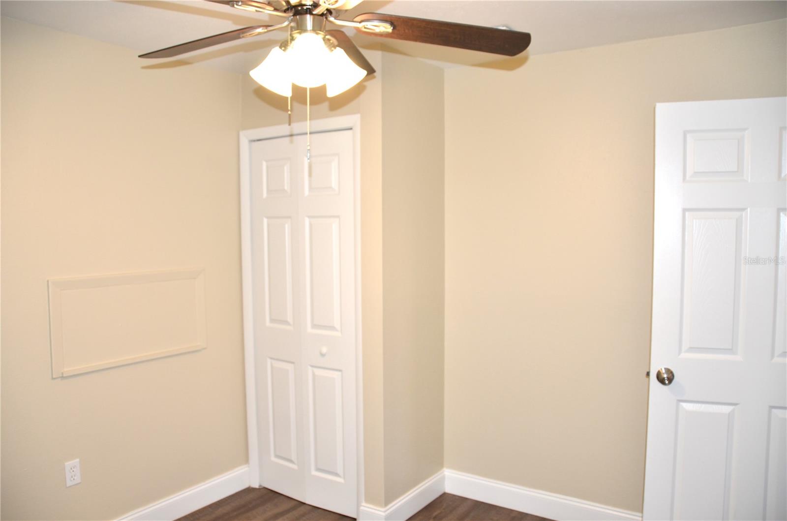 Image 12 of 25 For 1108 Flamingo Drive