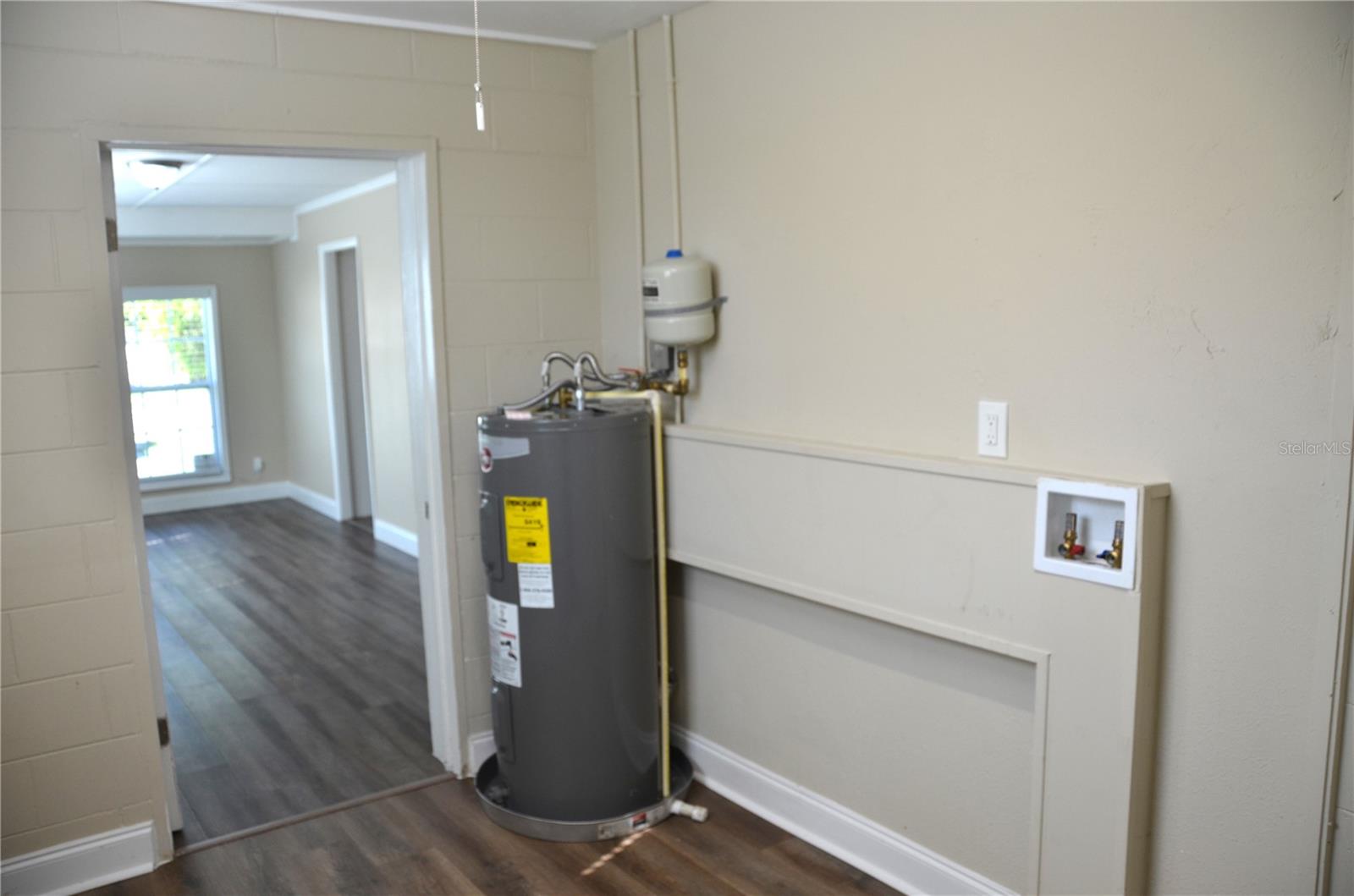 Image 21 of 25 For 1108 Flamingo Drive