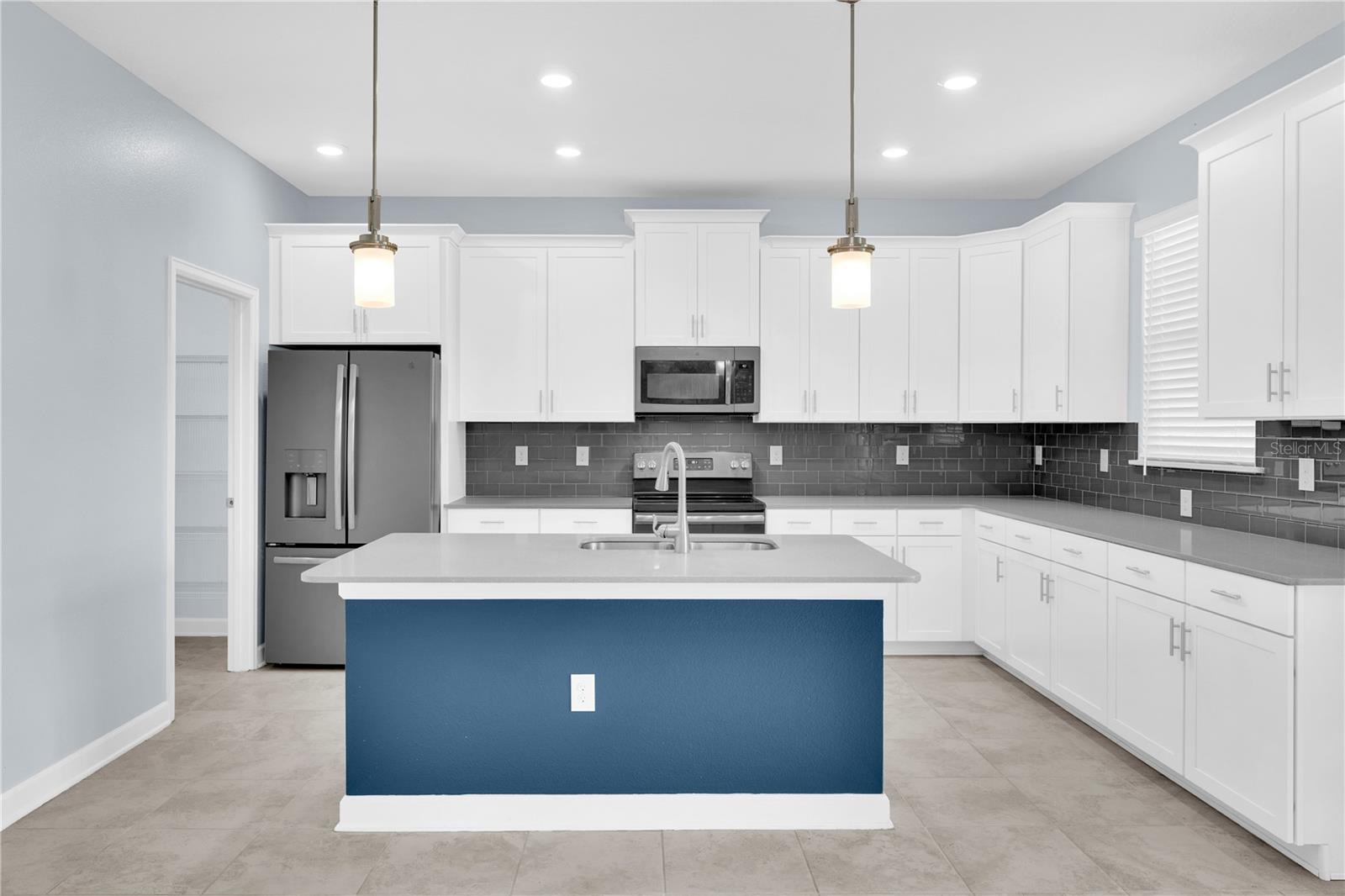 Image 10 of 44 For 12111 Imaginary Way