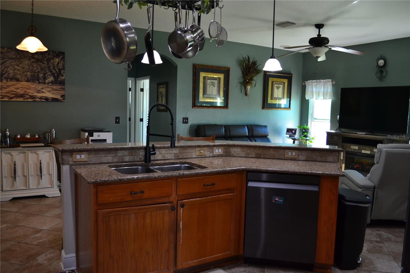 Image 13 of 45 For 3780 Fountainbleu Boulevard