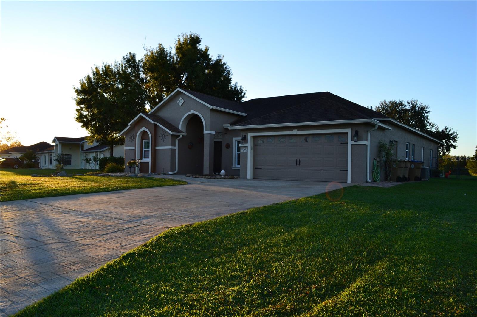 Image 2 of 45 For 3780 Fountainbleu Boulevard