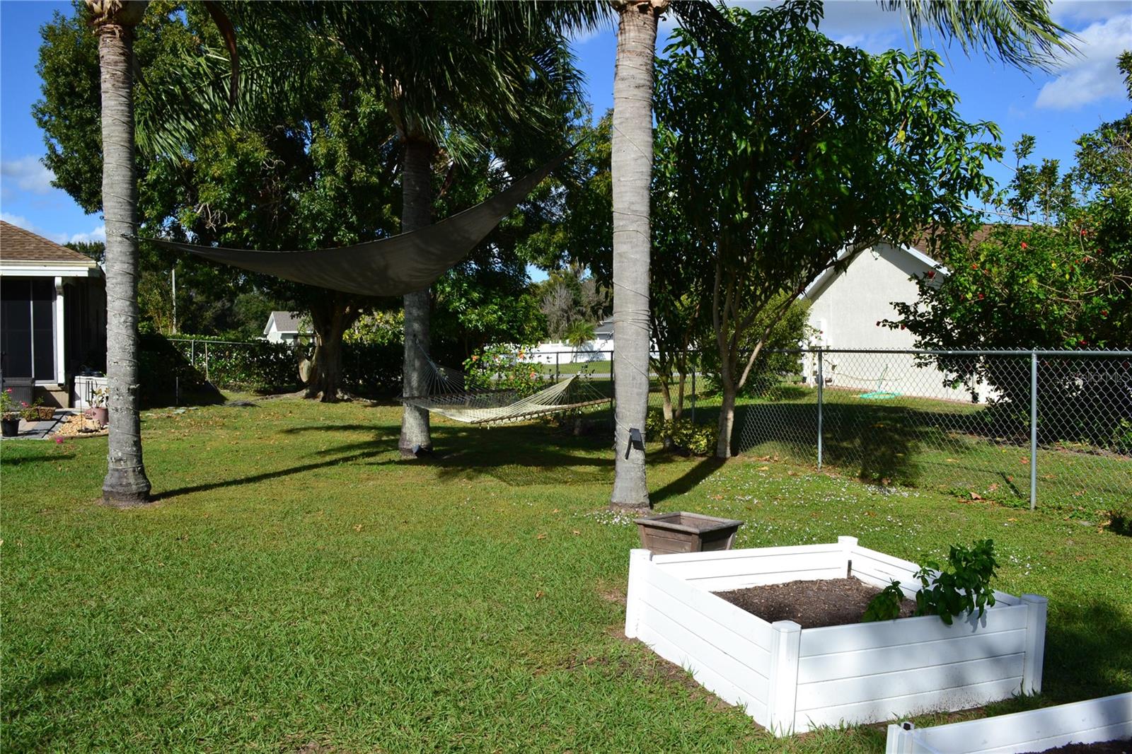 Image 24 of 45 For 3780 Fountainbleu Boulevard