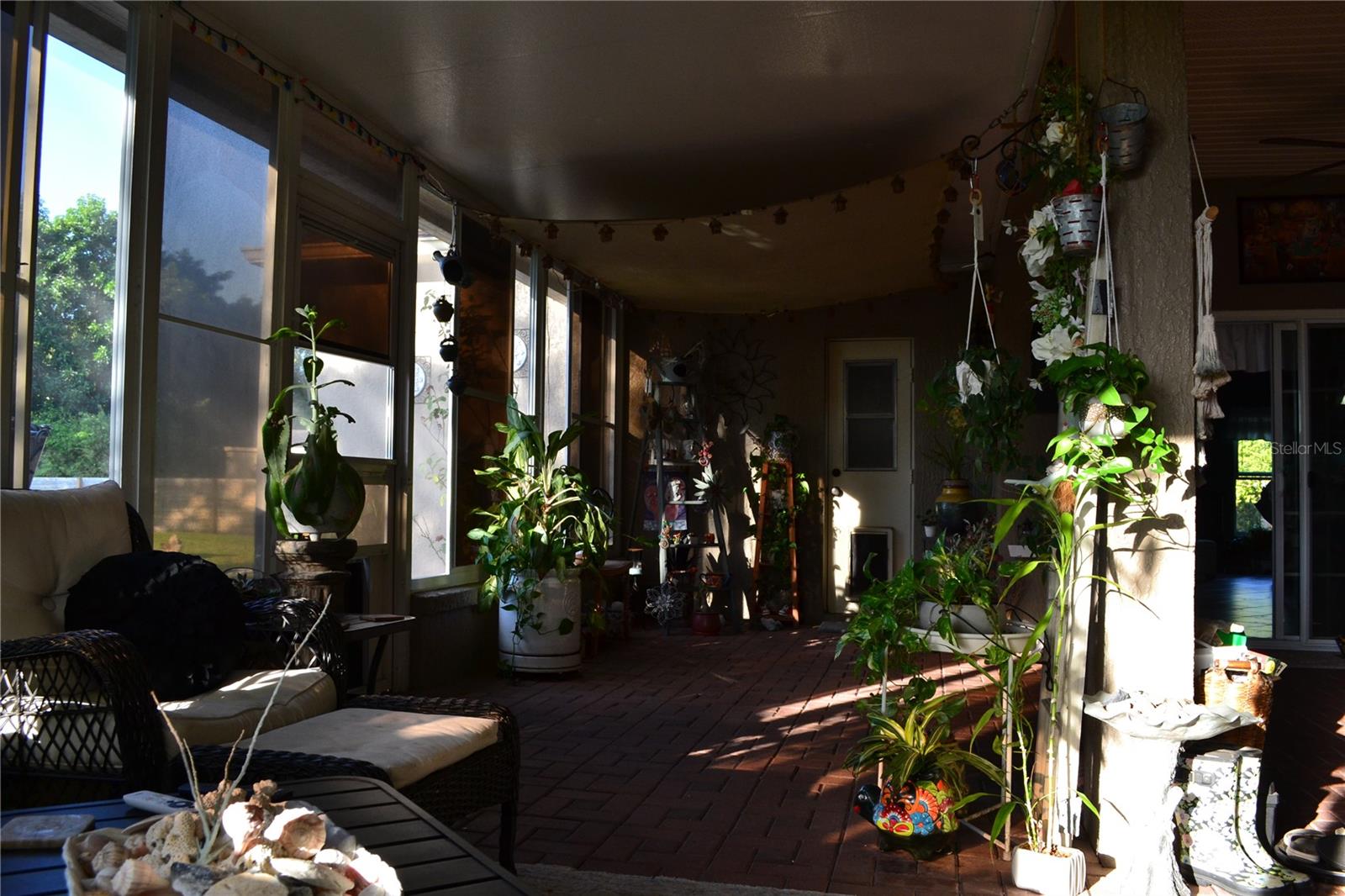 Image 39 of 45 For 3780 Fountainbleu Boulevard