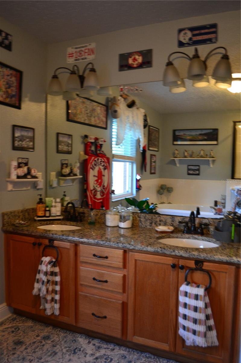 Image 44 of 45 For 3780 Fountainbleu Boulevard