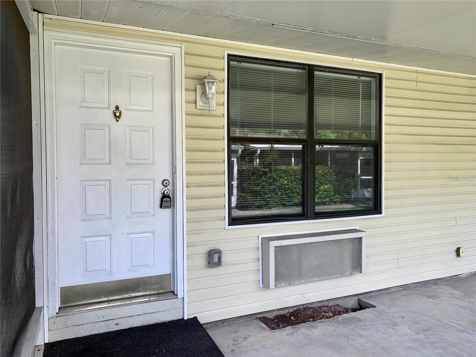 Image 3 of 14 For 4077 Michigan Street 4077