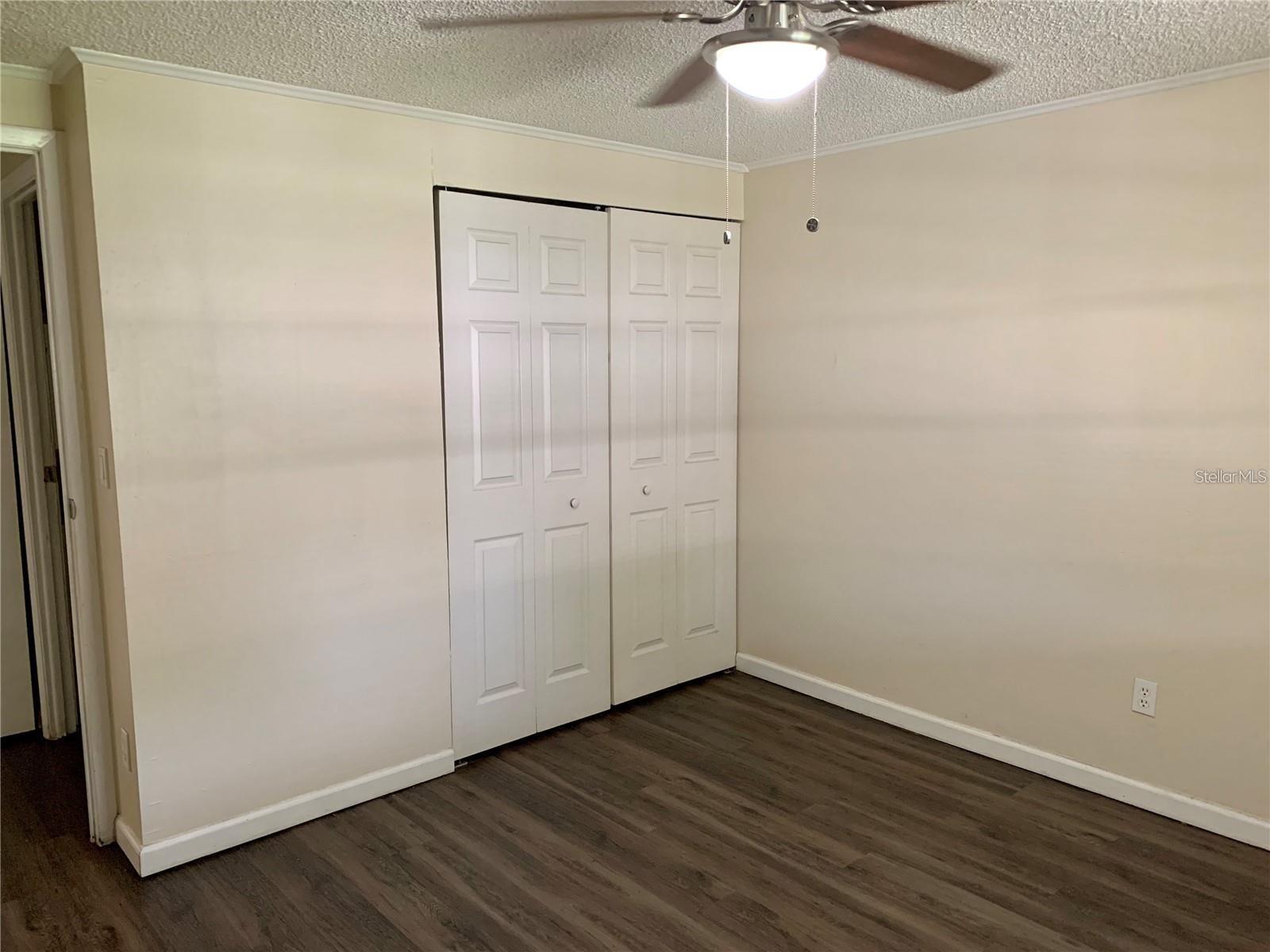 Image 7 of 14 For 4077 Michigan Street 4077