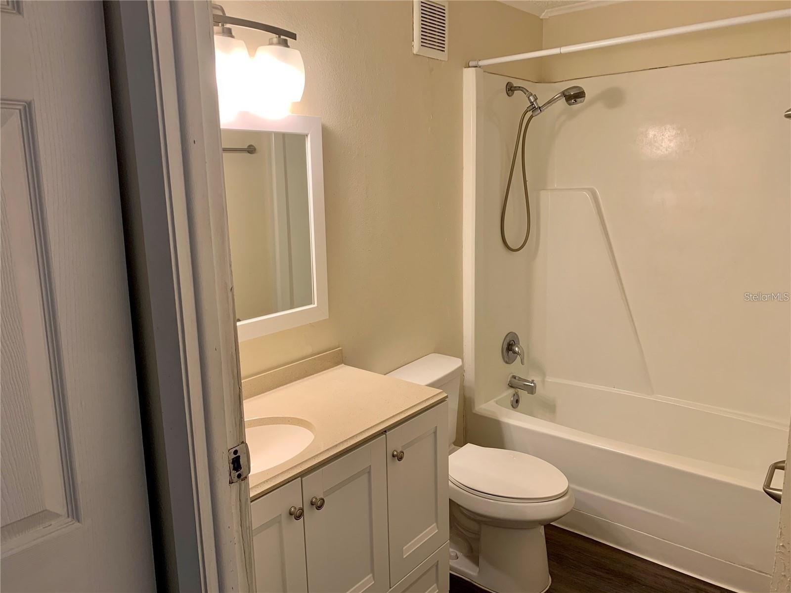 Image 9 of 14 For 4077 Michigan Street 4077