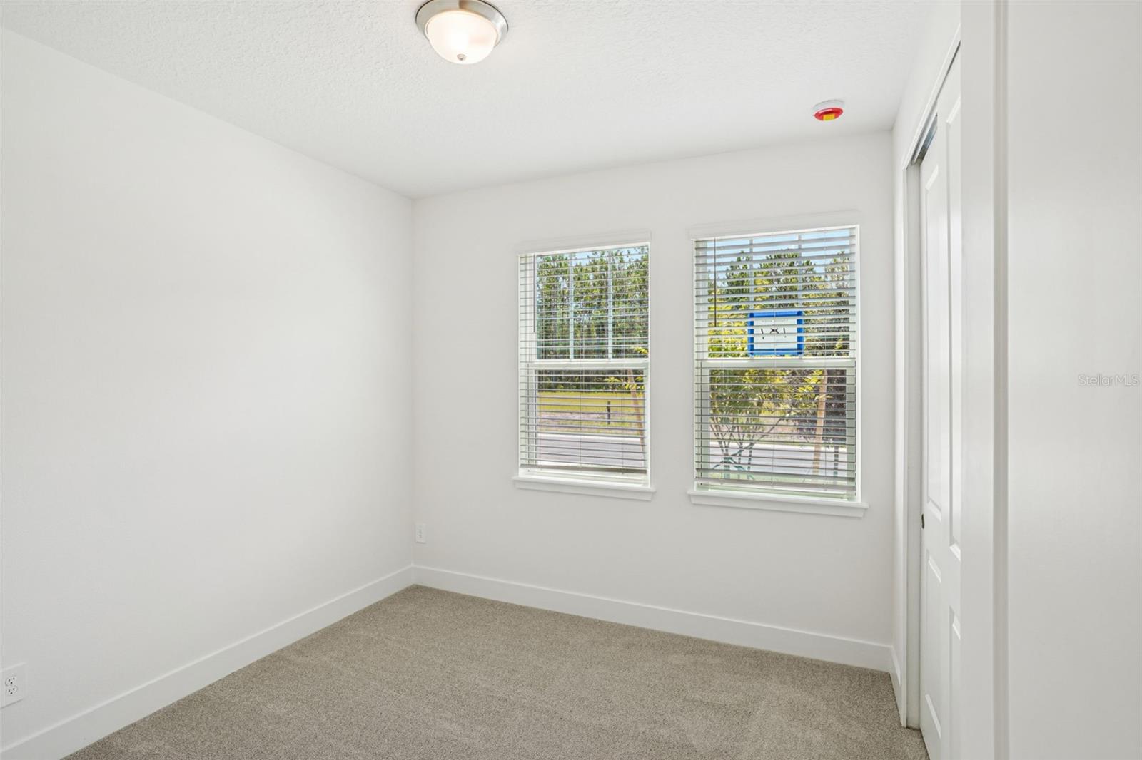 Image 17 of 21 For 572 Brookhaven Trail