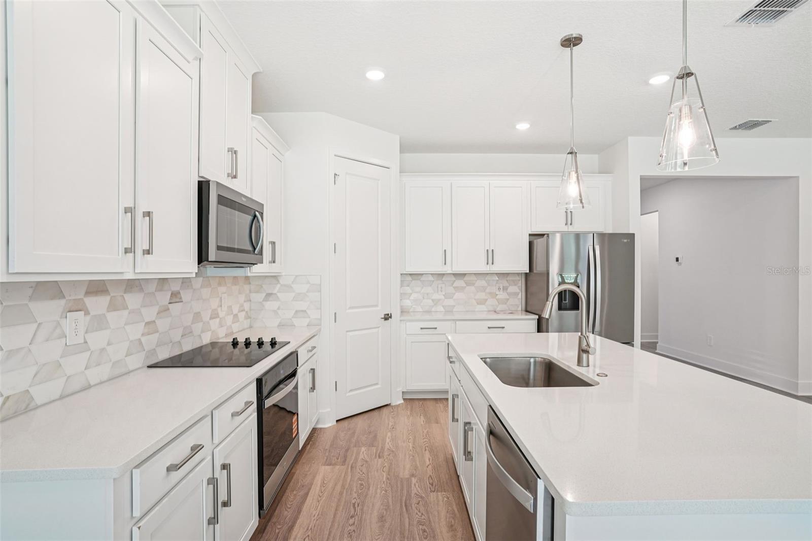 Image 4 of 21 For 572 Brookhaven Trail