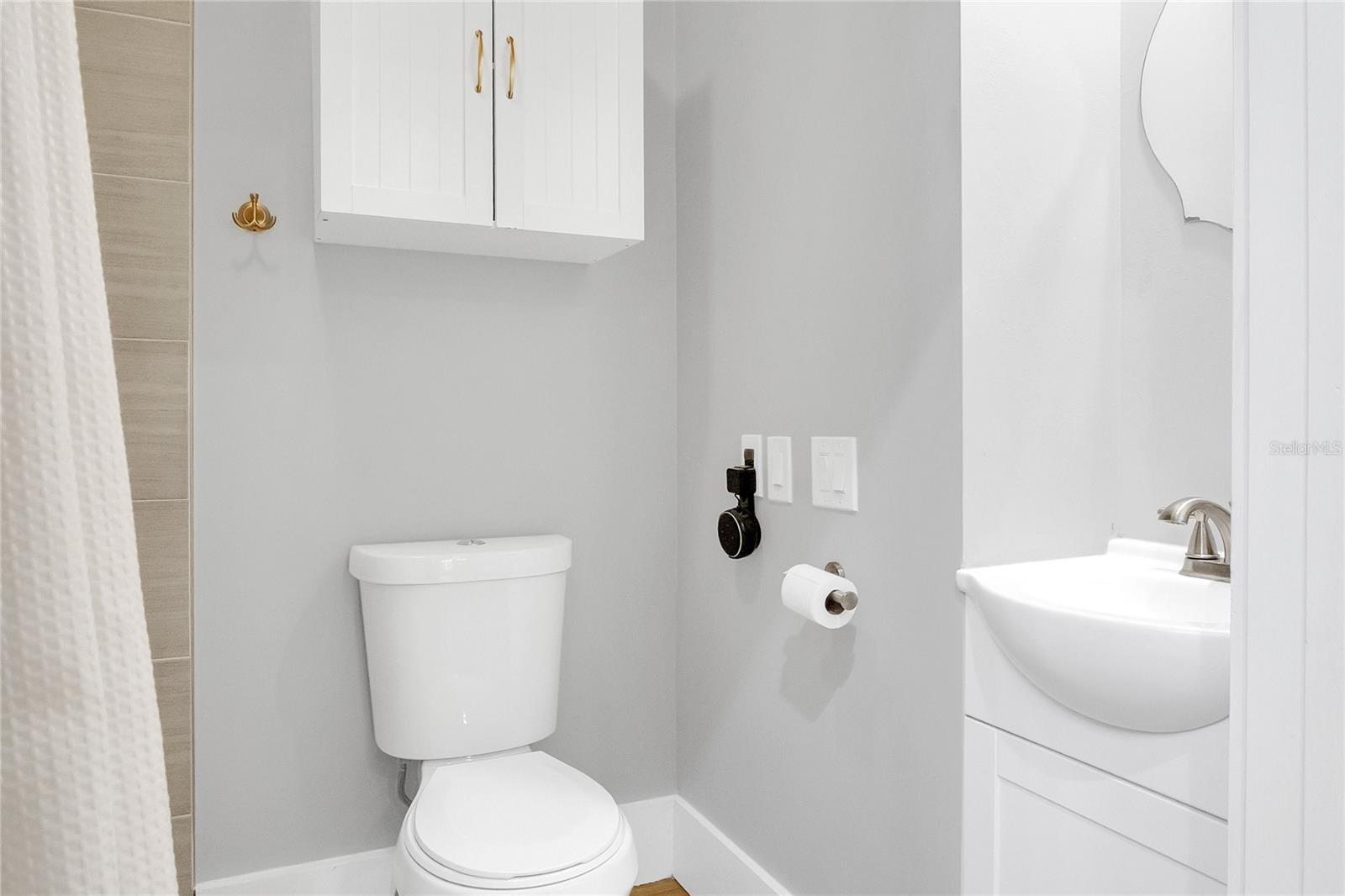 Image 16 of 38 For 299 4th Avenue