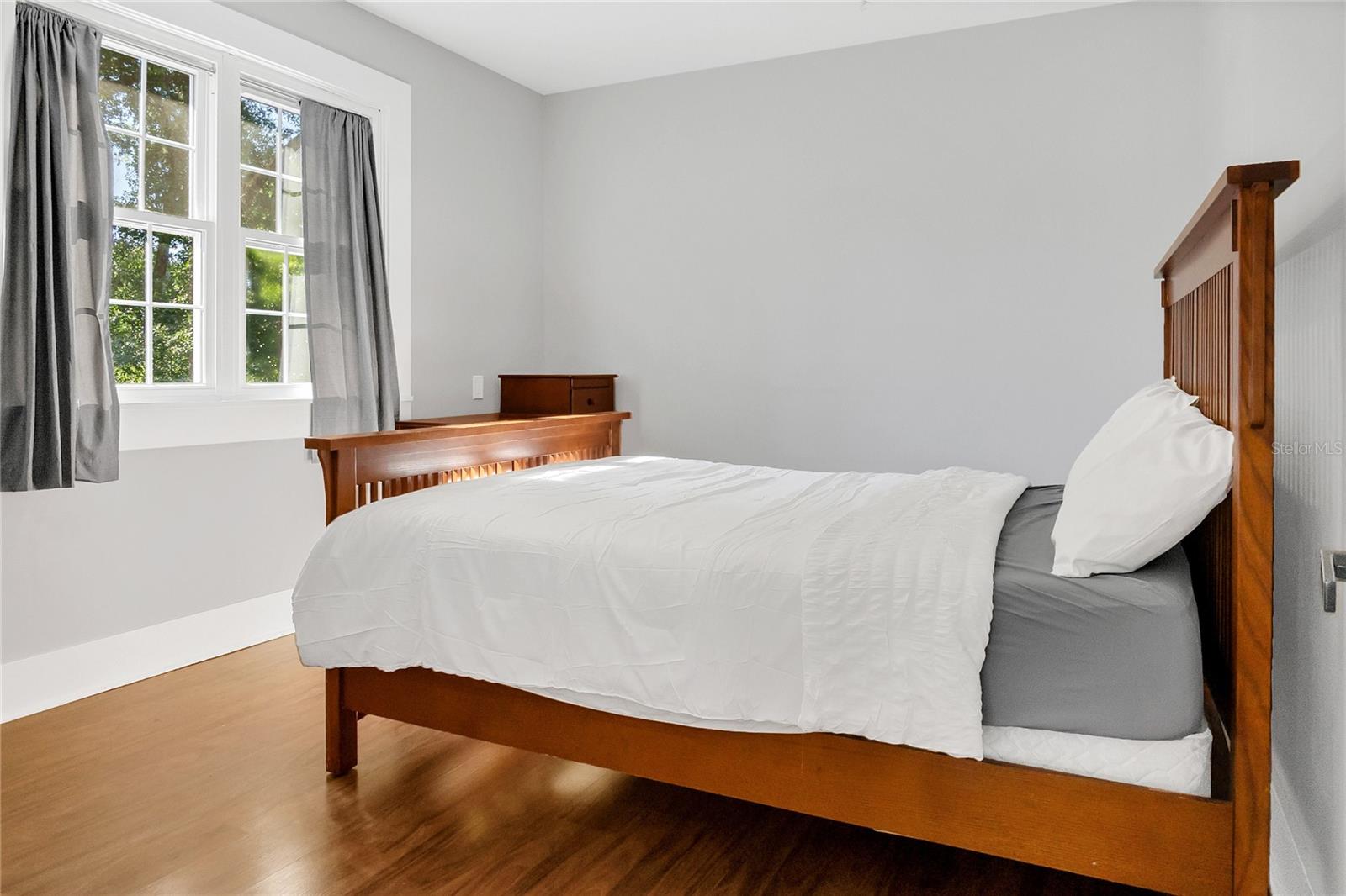 Image 17 of 38 For 299 4th Avenue