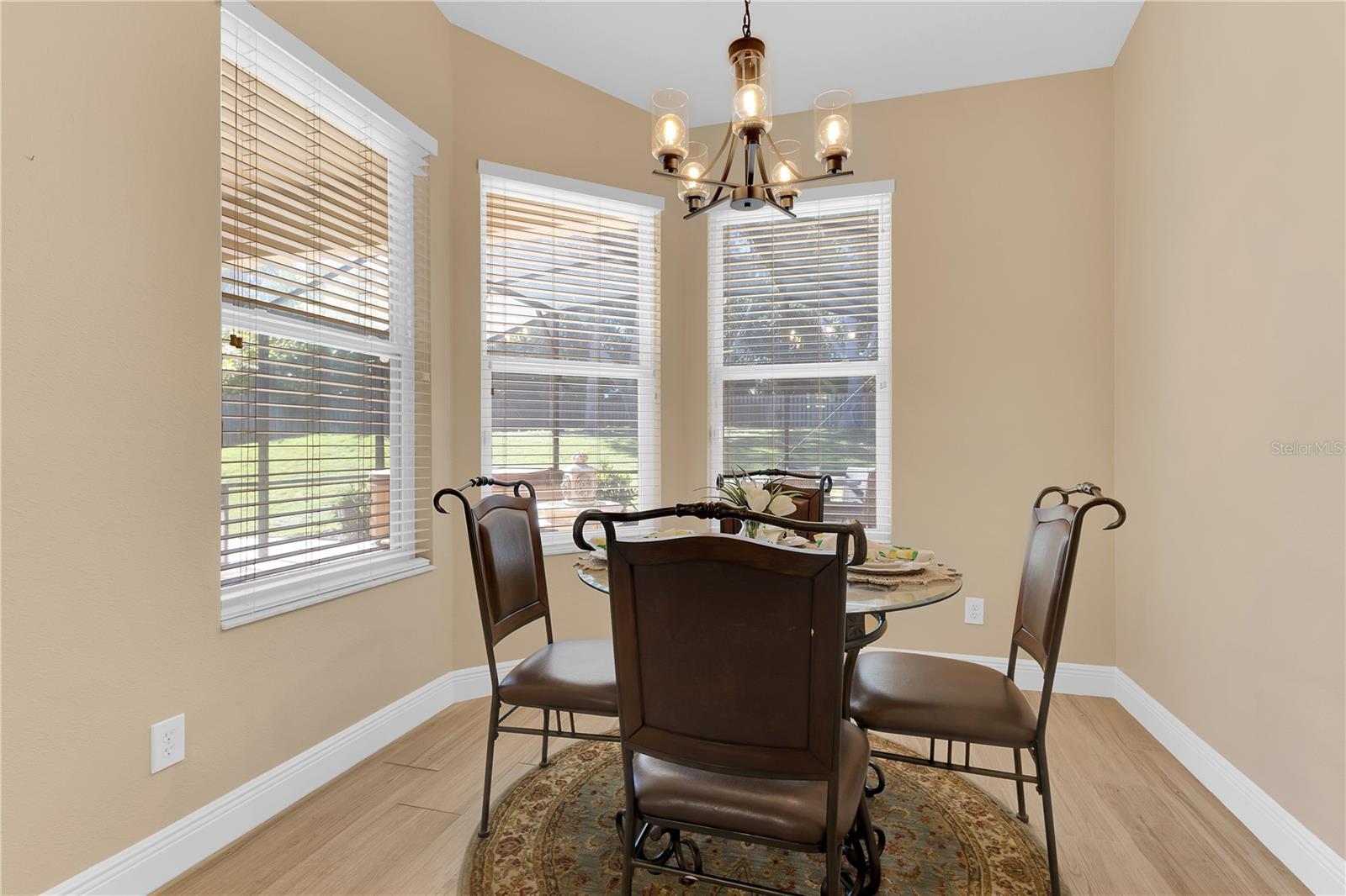 Image 16 of 57 For 657 Mount Stirling Avenue