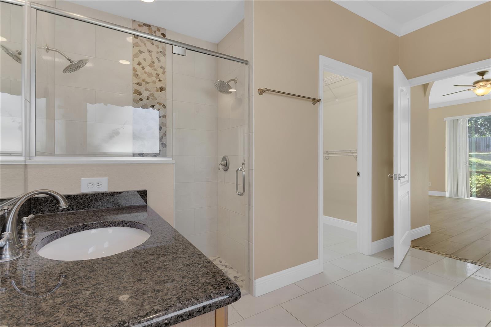 Image 24 of 57 For 657 Mount Stirling Avenue