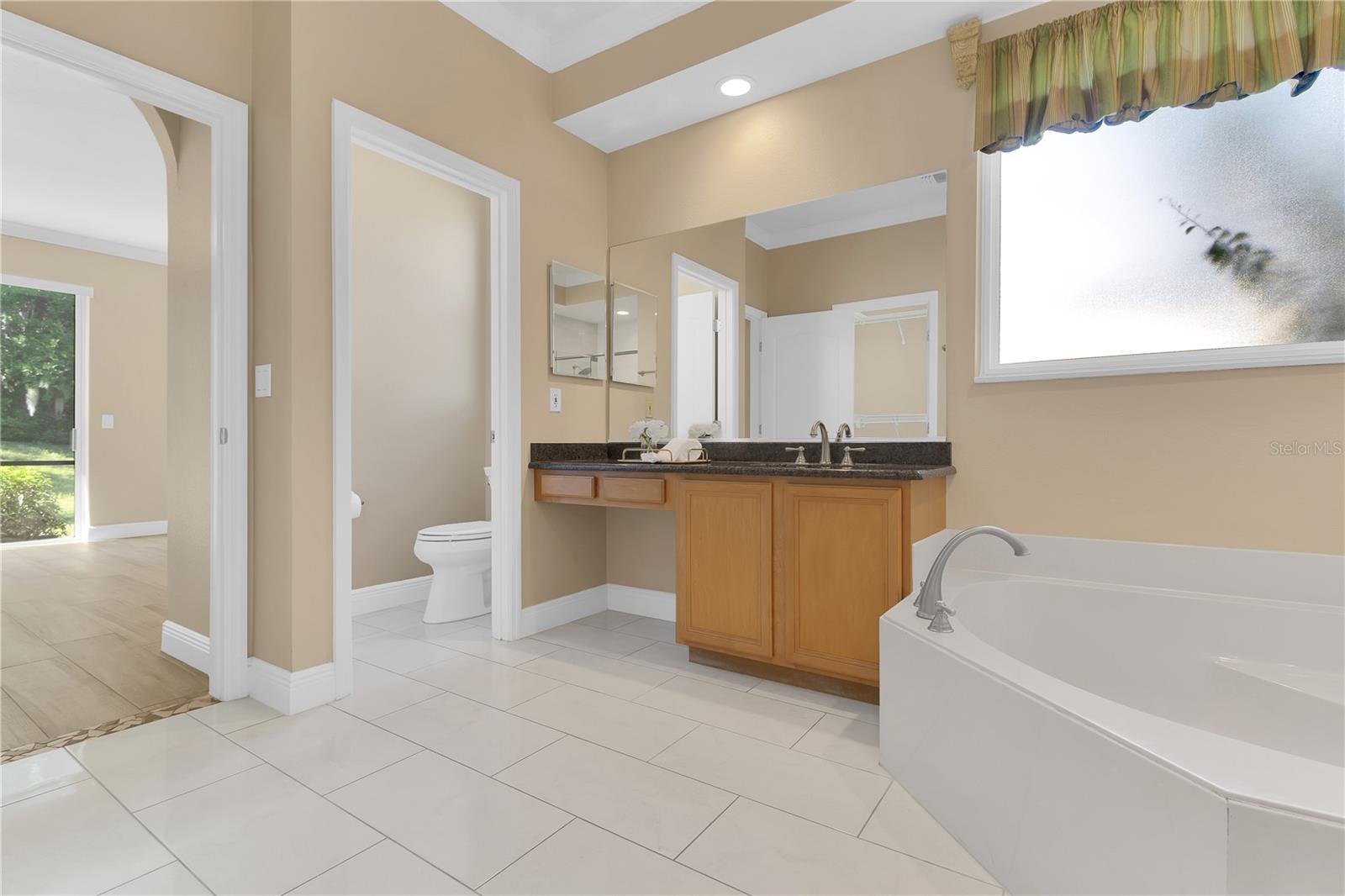 Image 25 of 57 For 657 Mount Stirling Avenue