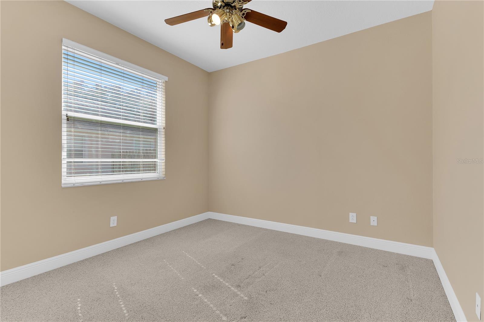 Image 27 of 57 For 657 Mount Stirling Avenue