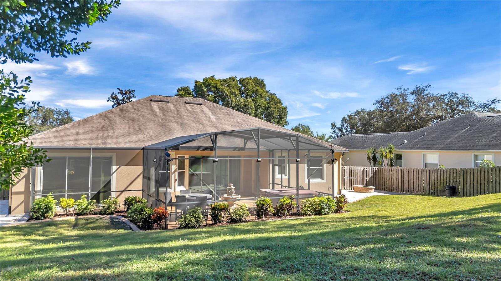 Image 39 of 57 For 657 Mount Stirling Avenue