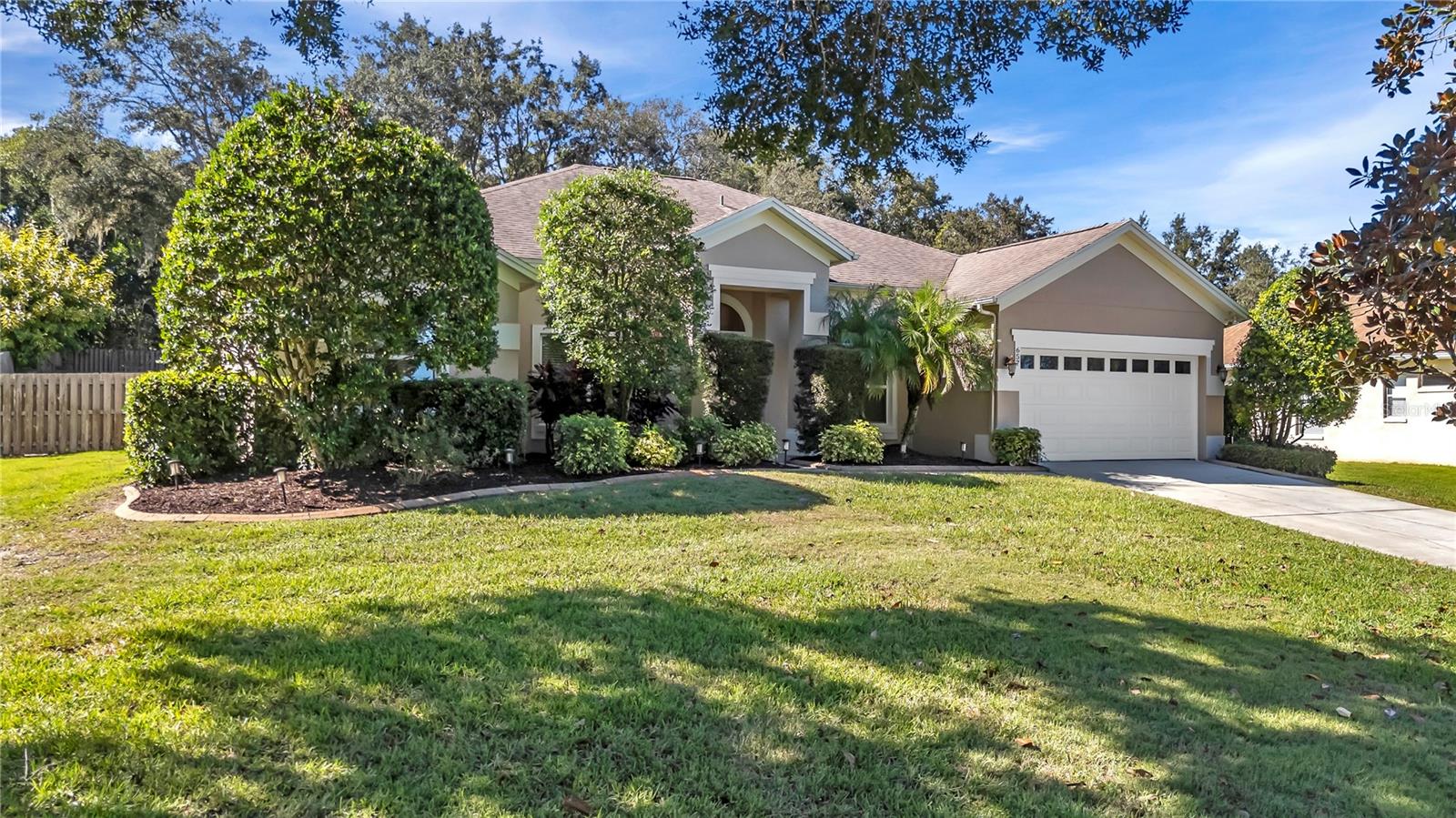 Image 4 of 57 For 657 Mount Stirling Avenue