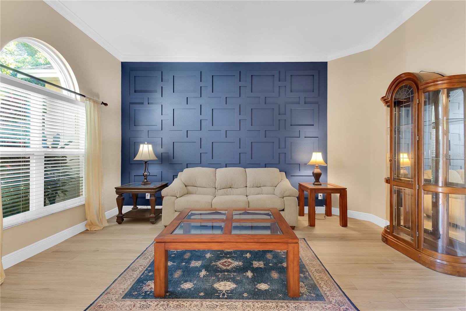 Image 6 of 57 For 657 Mount Stirling Avenue