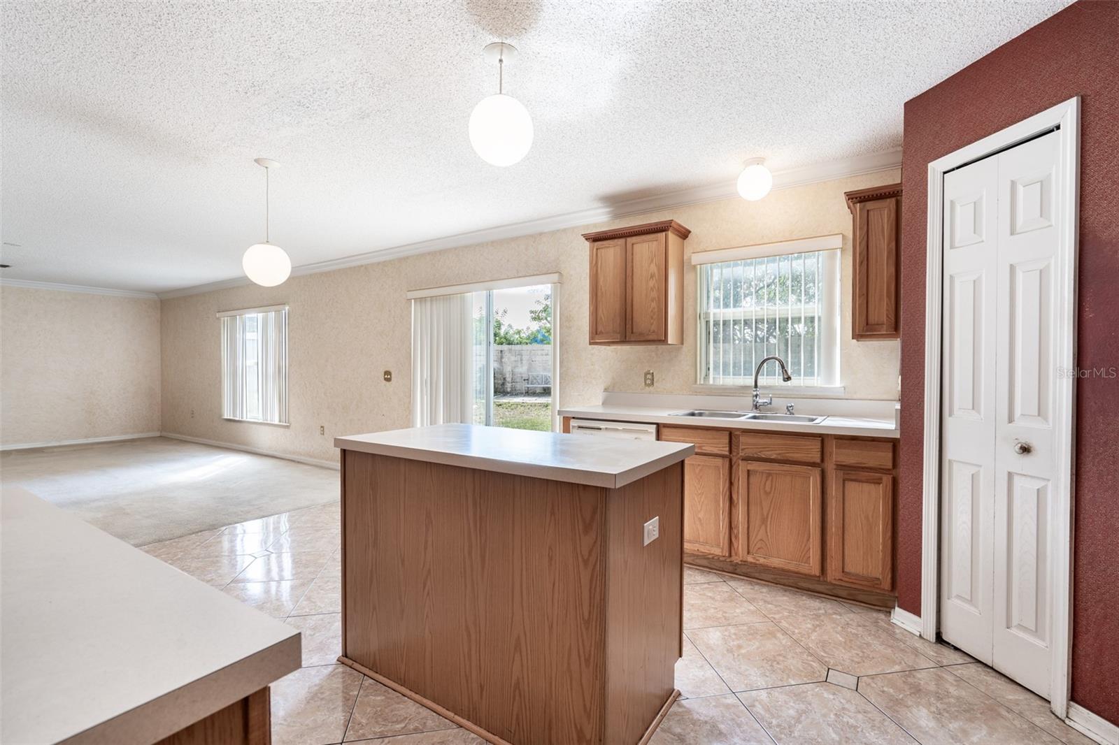 Image 10 of 27 For 5172 Laval Drive