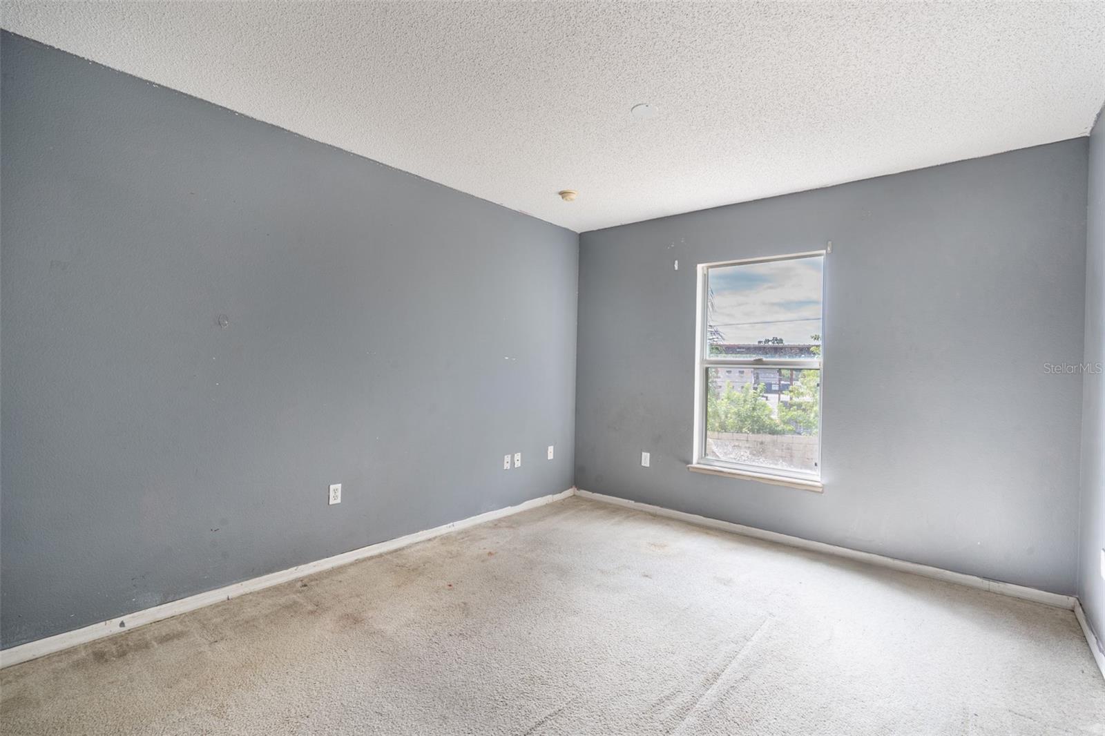 Image 16 of 27 For 5172 Laval Drive