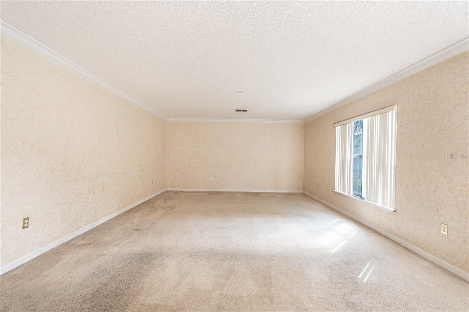 Image 24 of 27 For 5172 Laval Drive