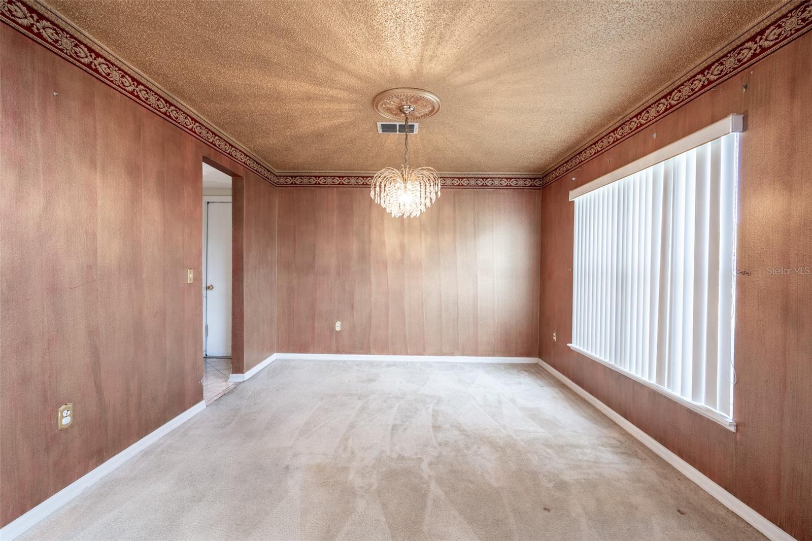 Image 6 of 27 For 5172 Laval Drive