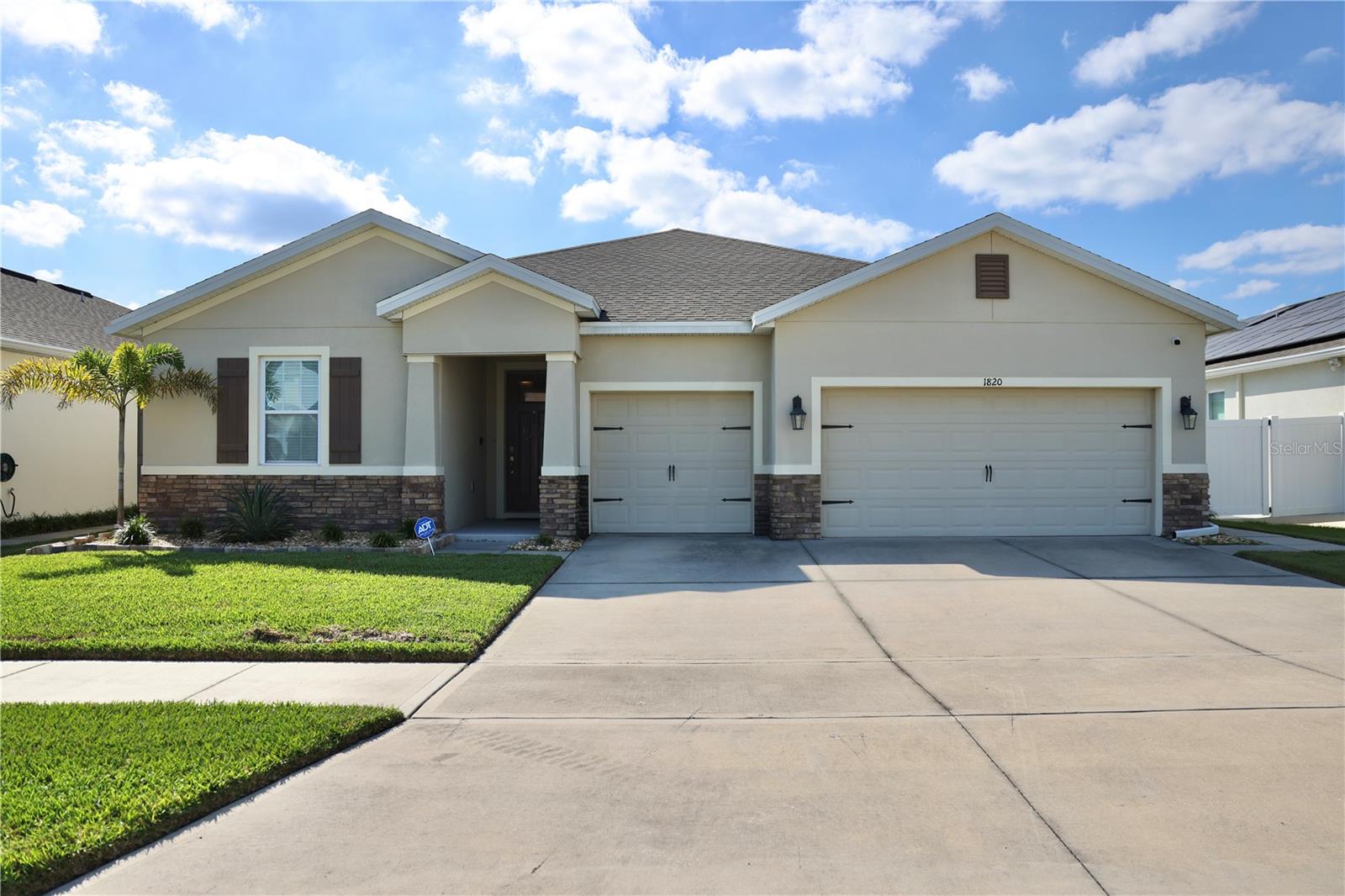 Image 2 of 32 For 1820 Veterans Drive