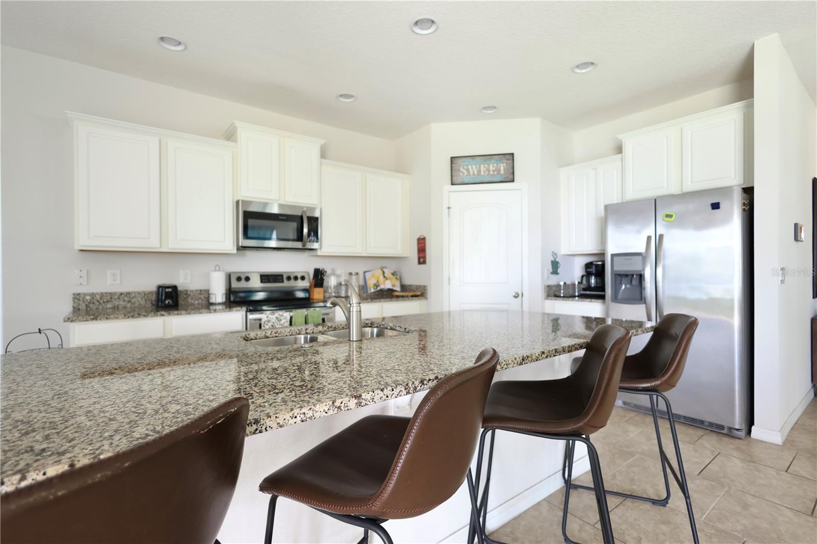 Image 8 of 32 For 1820 Veterans Drive