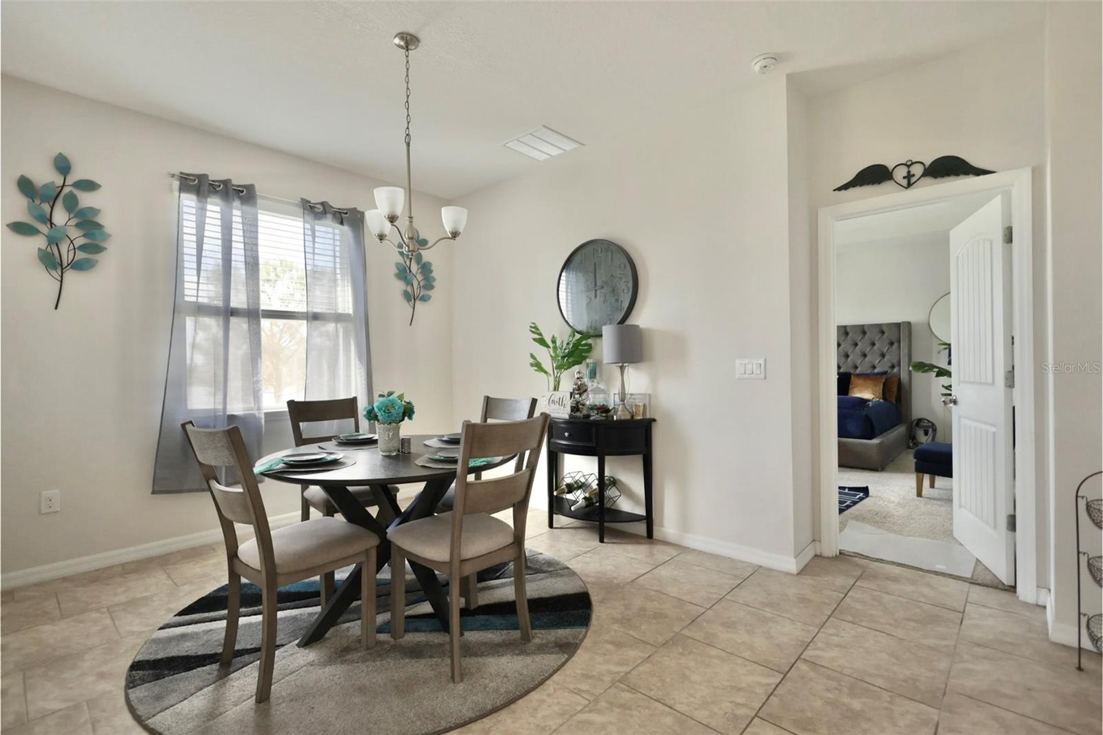 Image 9 of 32 For 1820 Veterans Drive