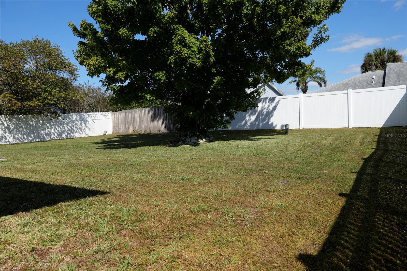 Image 27 of 30 For 12035 Saffron Court