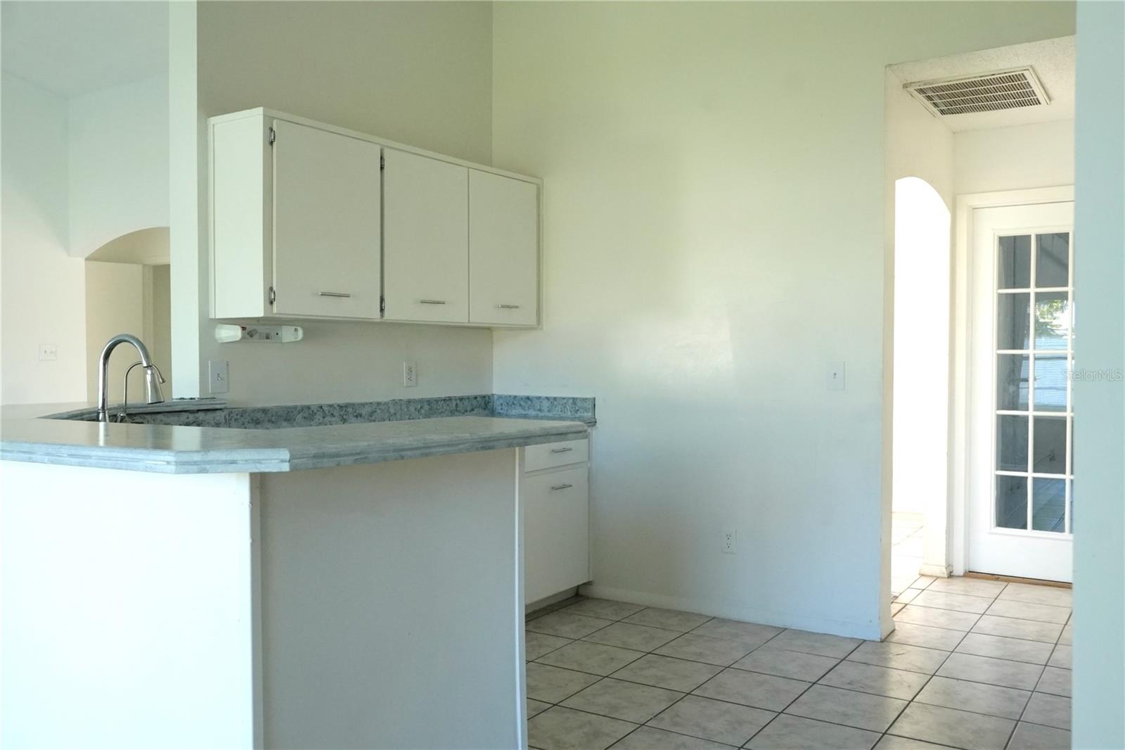 Image 4 of 30 For 12035 Saffron Court