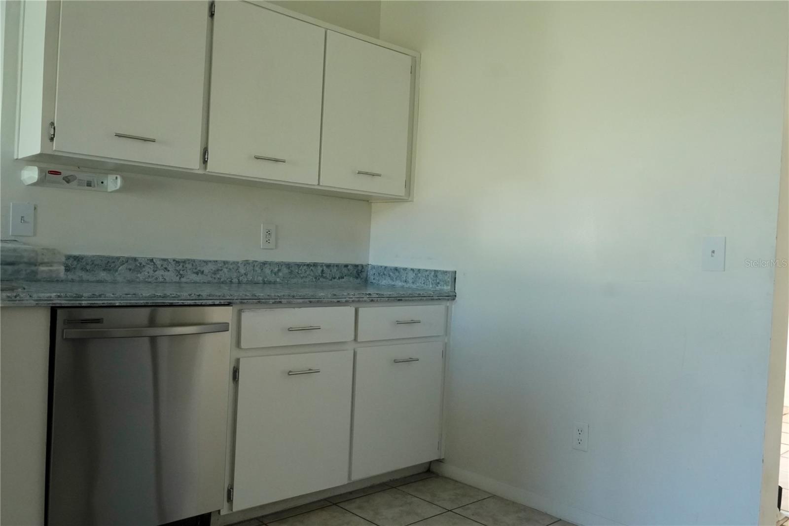 Image 5 of 30 For 12035 Saffron Court