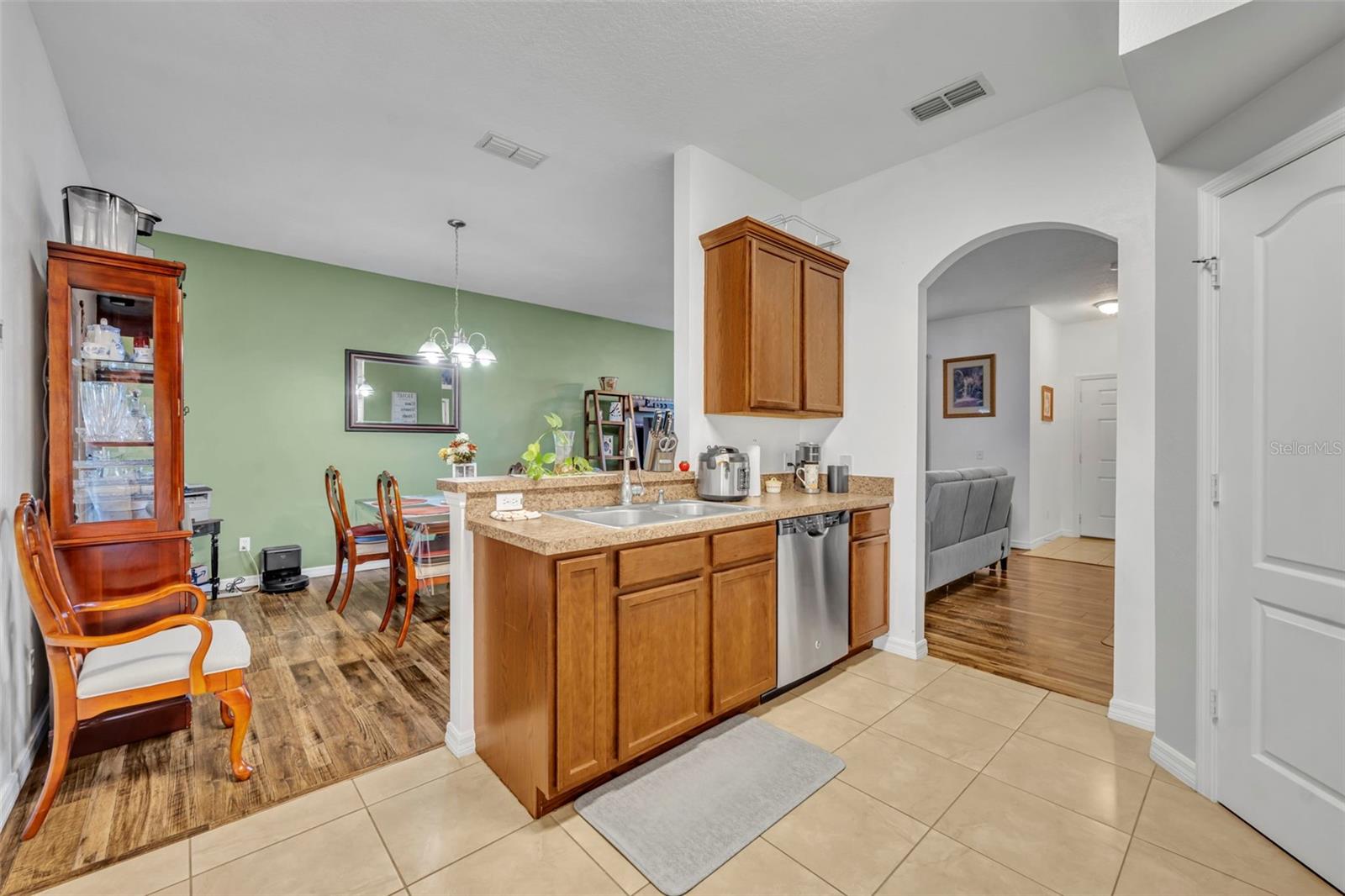 Image 13 of 50 For 1732 Buckeye Falls Way