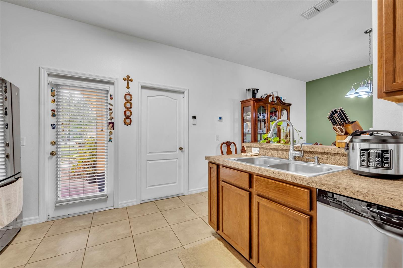 Image 16 of 50 For 1732 Buckeye Falls Way